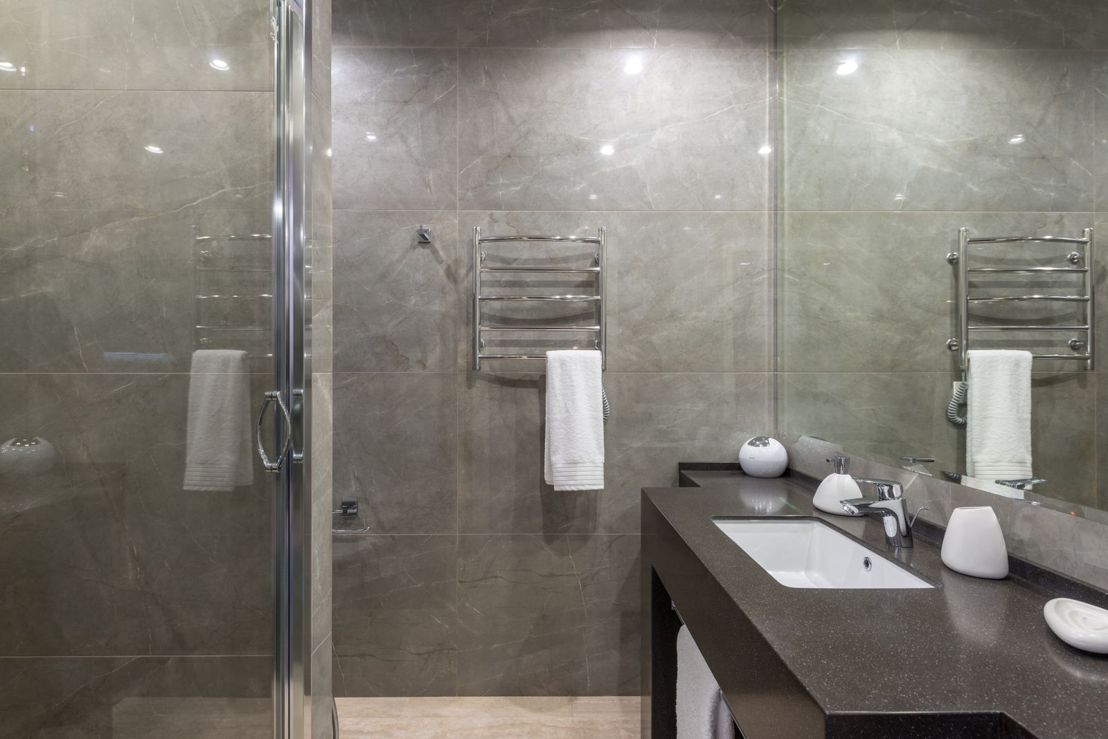 Compton Heights bathroom remodeling detail 1
